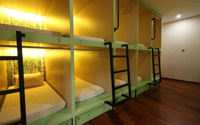 MM Capsule Hostel