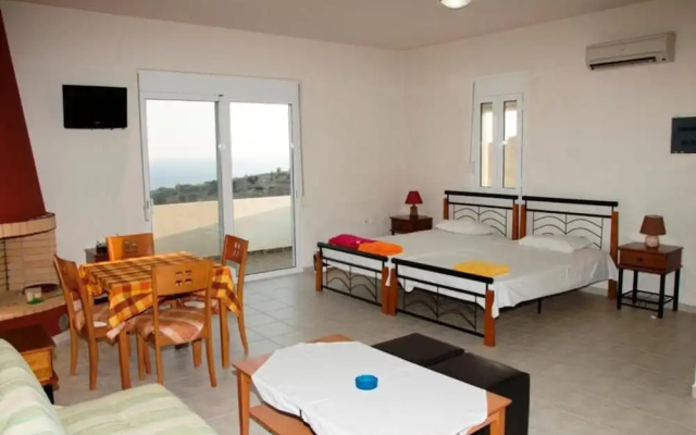 Paterakis Big Studio in Triopetra