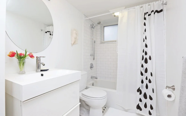 Applewood Suites - Executive Basement