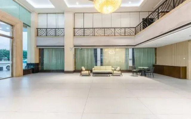 Kuichong Holiday Hotel