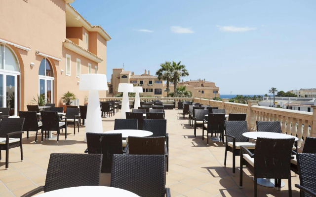 Grupotel Macarella Suites & Spa