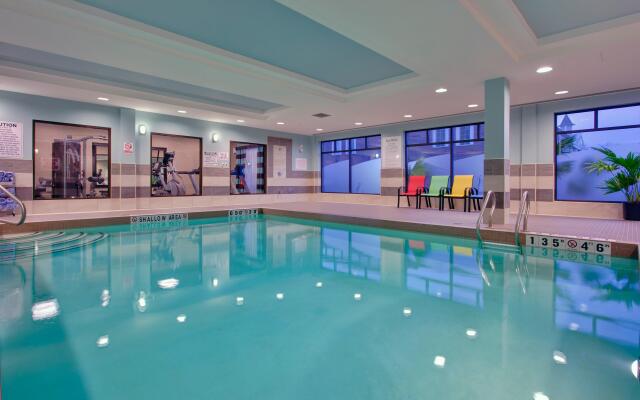 Holiday Inn Express & Suites Ottawa West - Nepean by IHG