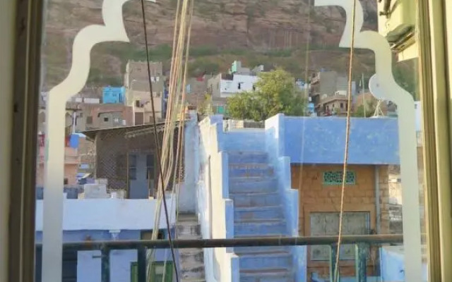 Pushp Guest House