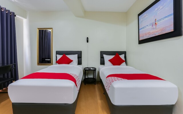 Anglo Residences by OYO Rooms