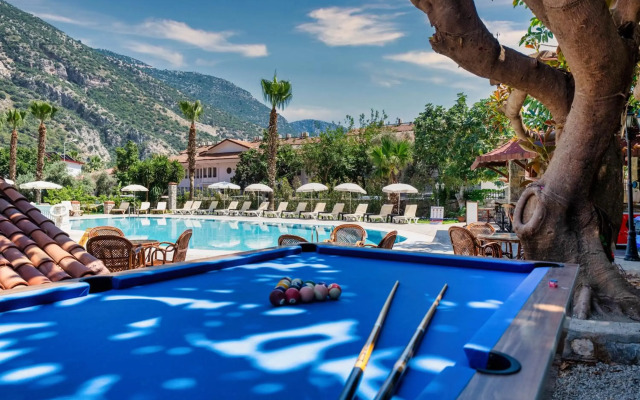 Ata Lagoon Beach Hotel