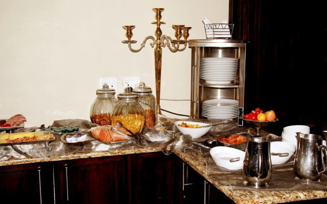 InnJoy Boutique Hotel