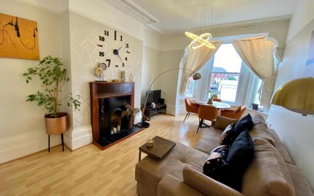 Ann Apartments opposite the Pier with sea view