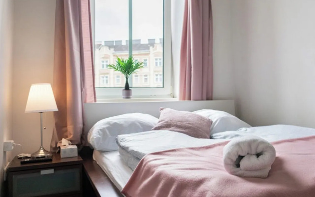 Cozy Room Shared Apt Millennium Tower