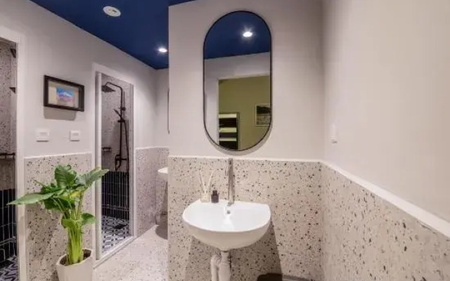 Bluewaters Pods 11 North Canal Road