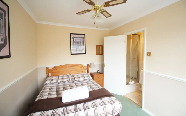 Flexistay Ambers Gatwick Aparthotel