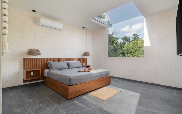 Twelve O’Clock Luxury Villas