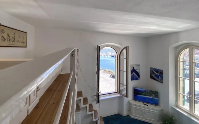 Molo Blu Apartment in La Maddalena