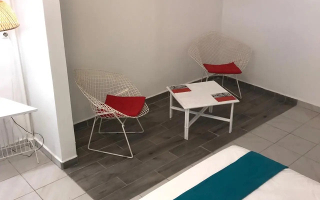 Le Belleplaine Hotel