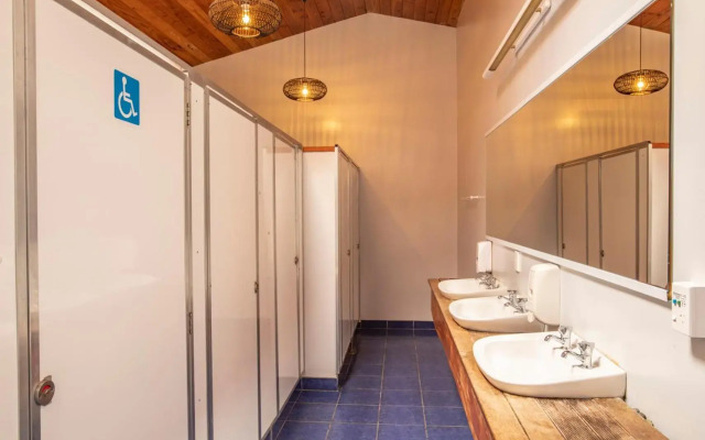 Dusky Lodge - Hostel