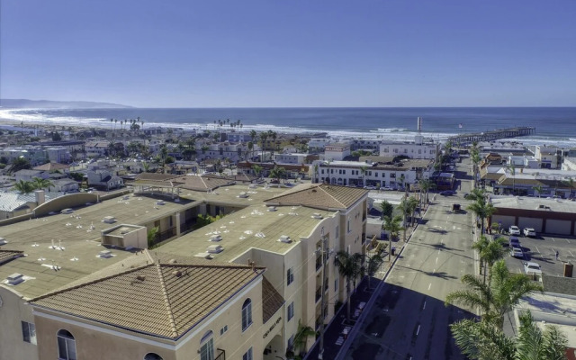 307 Casa Bella 2 Bedroom Condo by Redawning