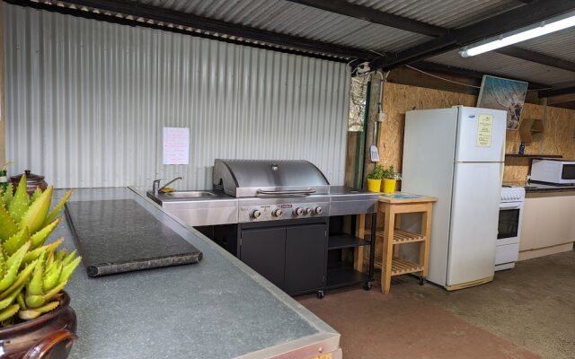 Kingscote Tourist Park and Family Units
