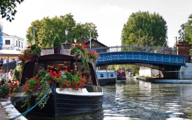 Modern 3 Bedroom Apartment in Paddington