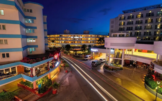 Royal Islander Resort La Plage