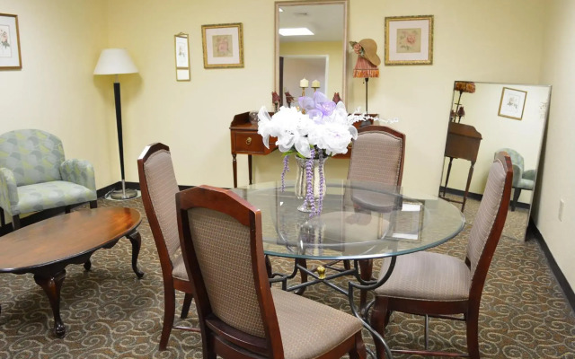 Baymont by Wyndham East Windsor Bradley Airport