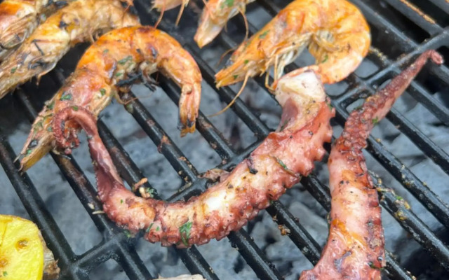 Ron De Mar #3 modern room