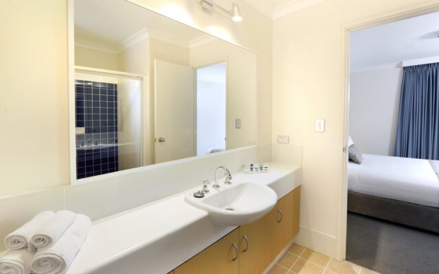 Lodestar Waterside Apartments