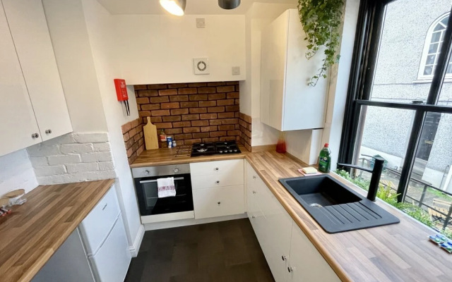 Cosy Oasis in the Heart of Clifton Village
