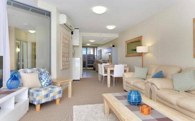 Monaco Unit 905, 12 Otranto St