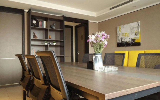 Homeinn Plus(Huhehaote Wendu City Plaza Branch)