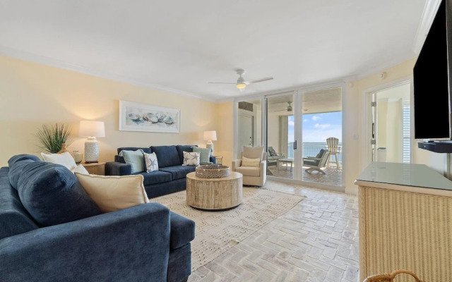 Seaspray East 825-gulf Front