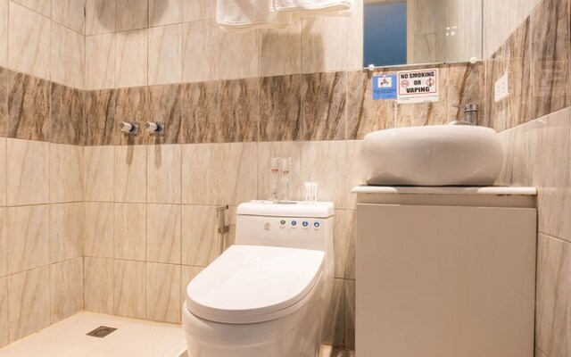 Sunset View Ridge Residences by OYO Rooms