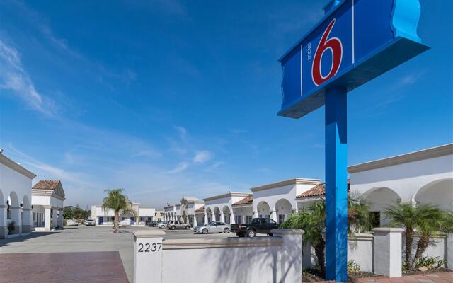 Motel 6 Lomita, CA