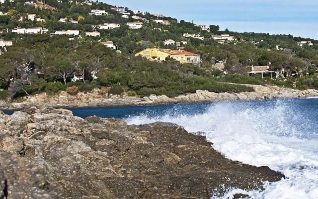 Отель Les Calanques