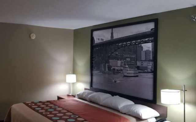 Super 8 Bellefontaine