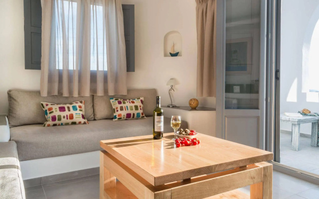 Aspronisi Luxury Villa