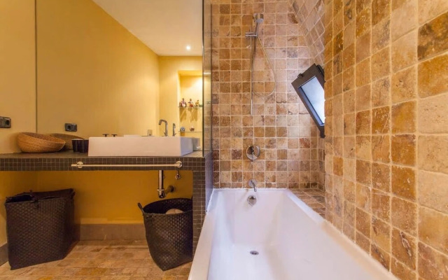 Alcazar Pool Villa by Valcambre