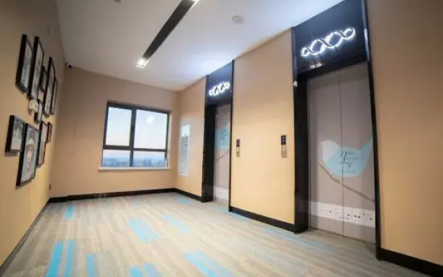 Xana Lite Hotel (Changchun Sasseur Outlets)