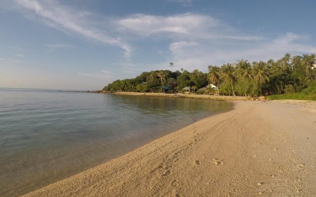 Dolphin Bay Beach Resort