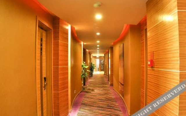 Starway Hotel Tongxiang Xingzhou