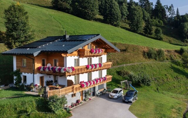 Chalet in Sankt Johann Near Ski Lift