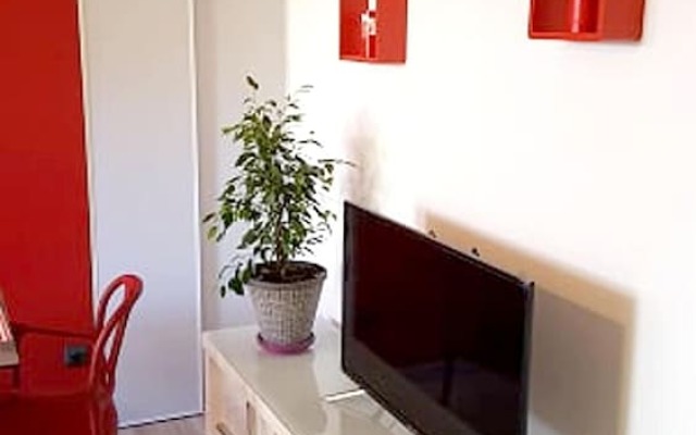 Studio In Saint Denis With Enclosed Garden And Wifi 34 Km From The Beach