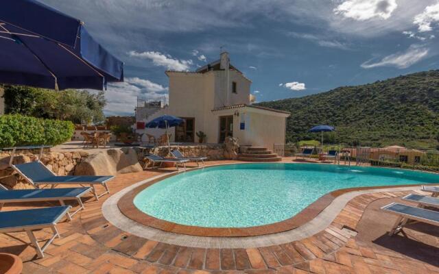 Bouganvillage Bilo With Shared Pool