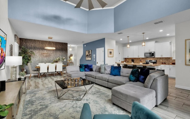 4724 Sleepy Hollow Drive