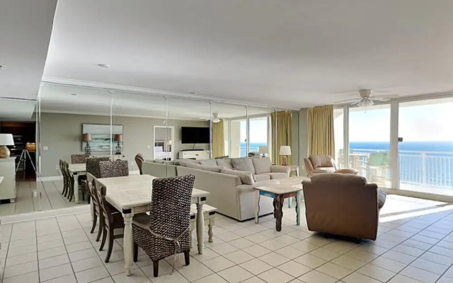 Emerald Beach Resort by Southern Vacation Rentals