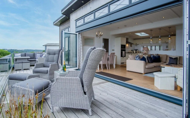 Shearwater 30 - 2 Bedroom Lodge - Summerhill