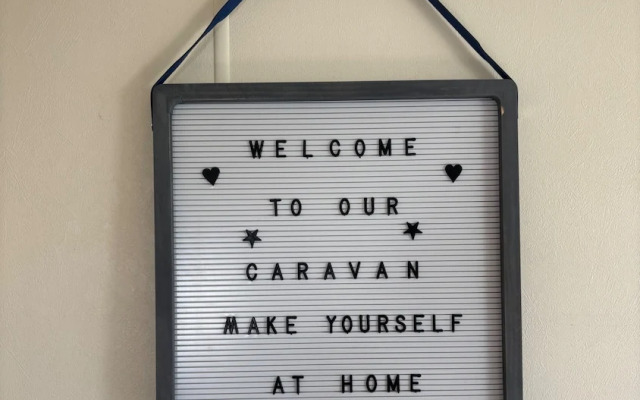Robin Hood 3-bed Caravan, Sleeps 8, Pet Friendly