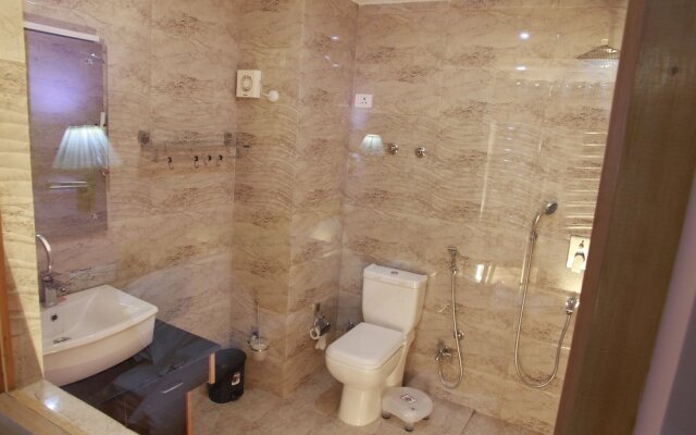 Royal Holiday Hotel