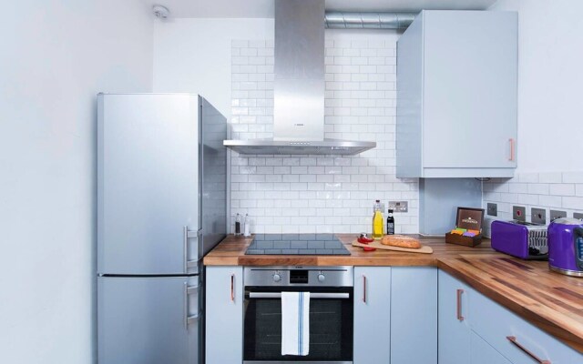 Stunning 2BR Flat in Kensington