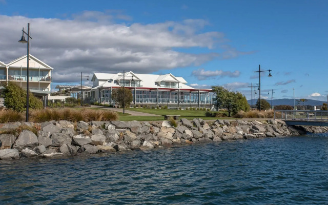 York Cove Hotel