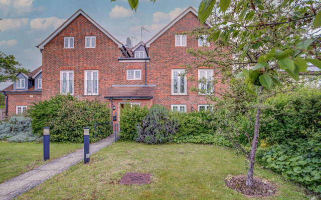 Vanbrugh Serviced Apartment