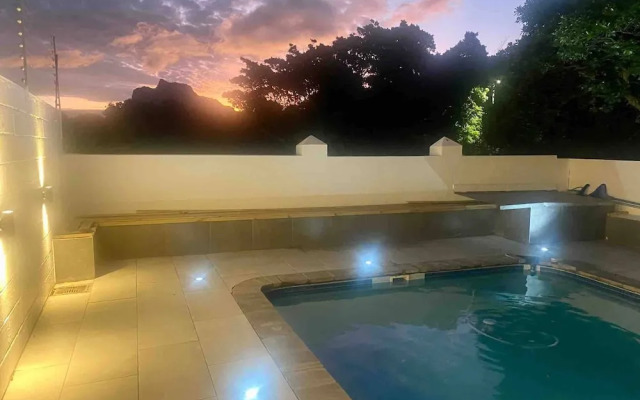 Oceanfront Apartment in Cape Town With Stunning Views